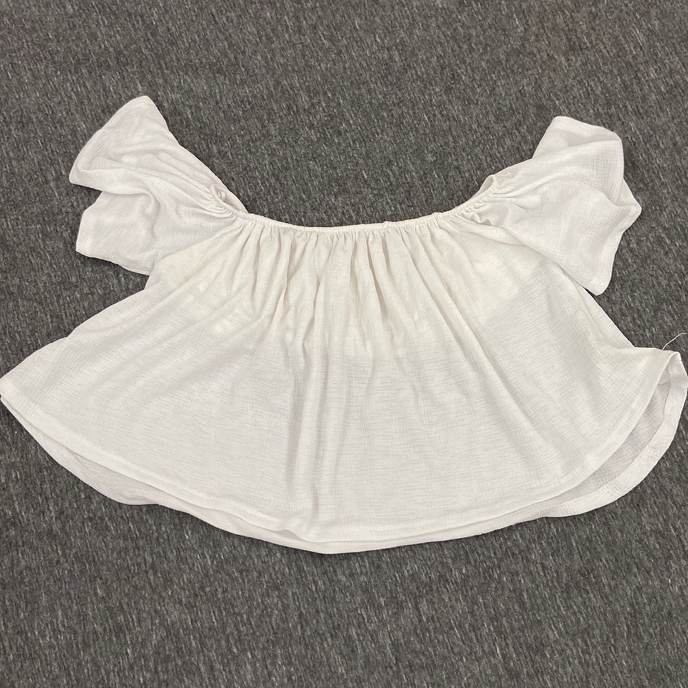 White Off shoulder cropped top